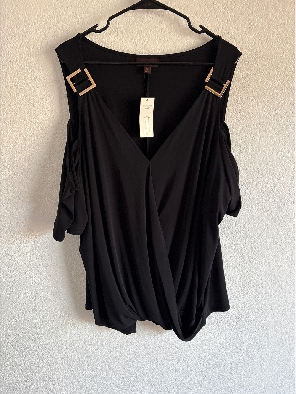 Bold Elements Women's Black Cold Shoulder Top with Buckle Detail Size 3X
